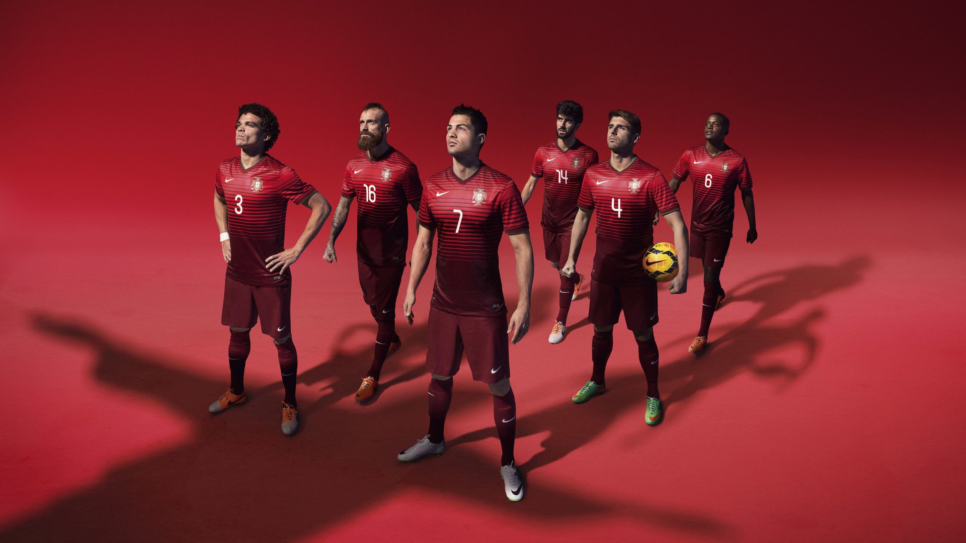 星空体育官网入口-比赛中球员们齐心协力，力争胜利