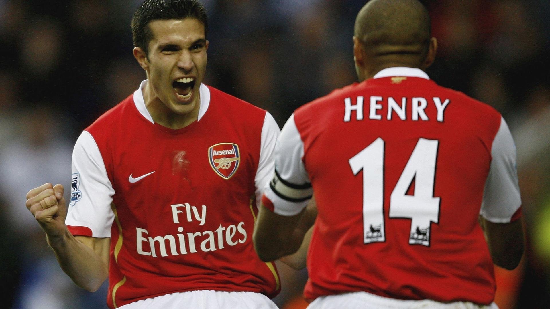 范戴克续约至2027年,继续担任红军后防核心,范戴克什么时候回归